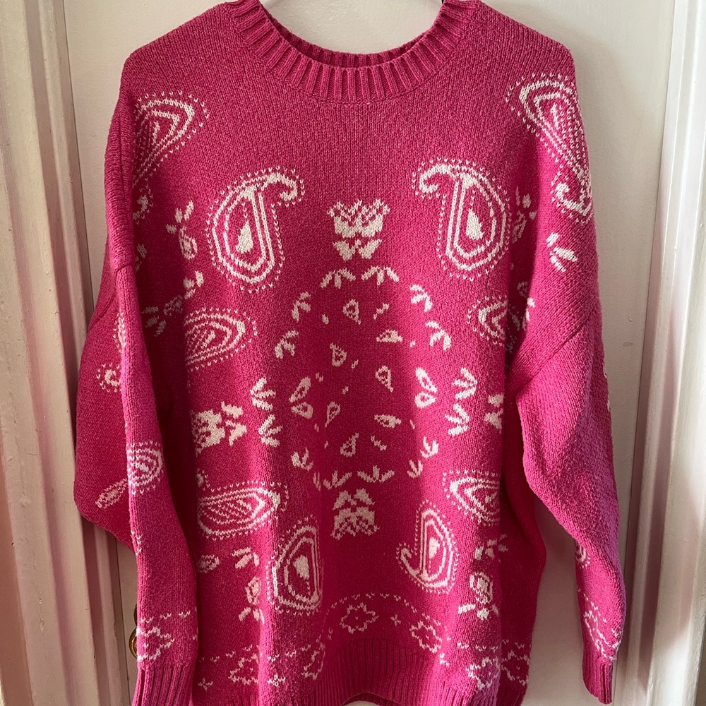 American Eagle Outfitters Pink and White Crew Neck Sweater